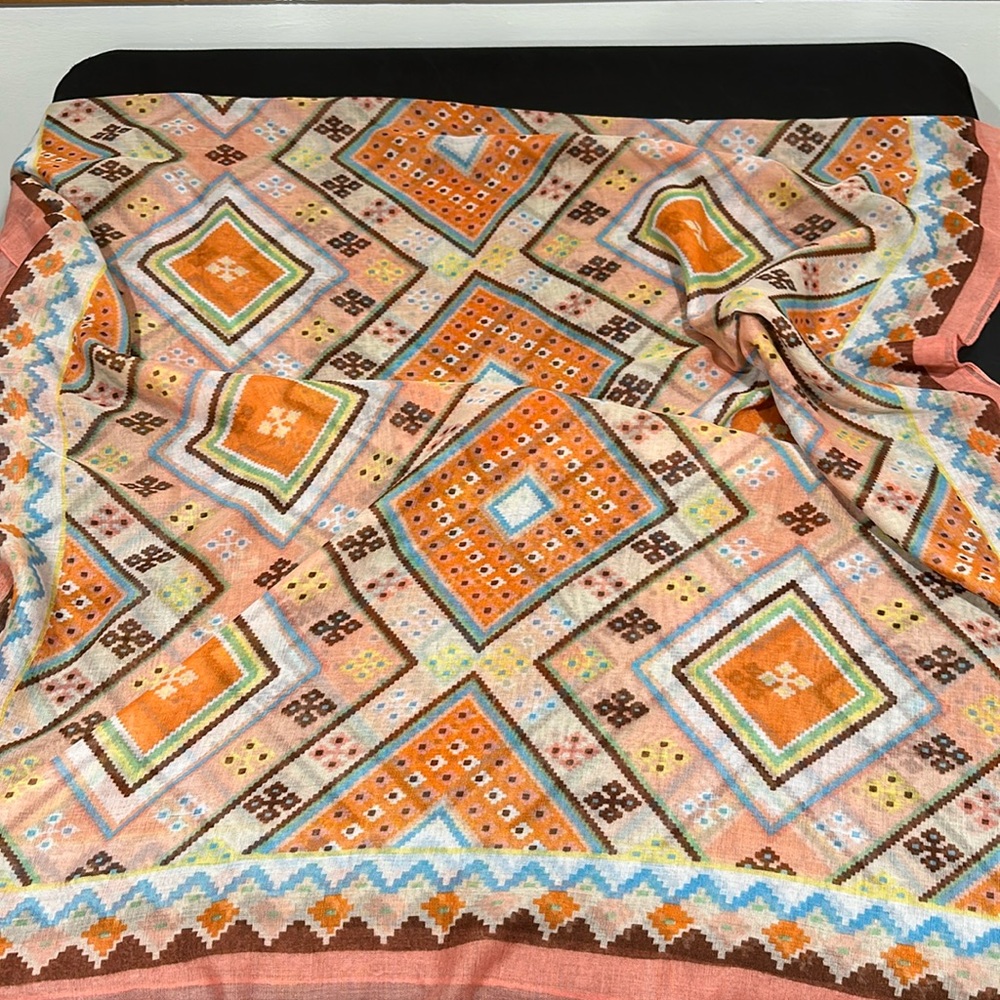 💛 BUNDLE 3 SCARVES FOR $15 💛 
Scarf/wrap. 100% polyester. 38” X 76”